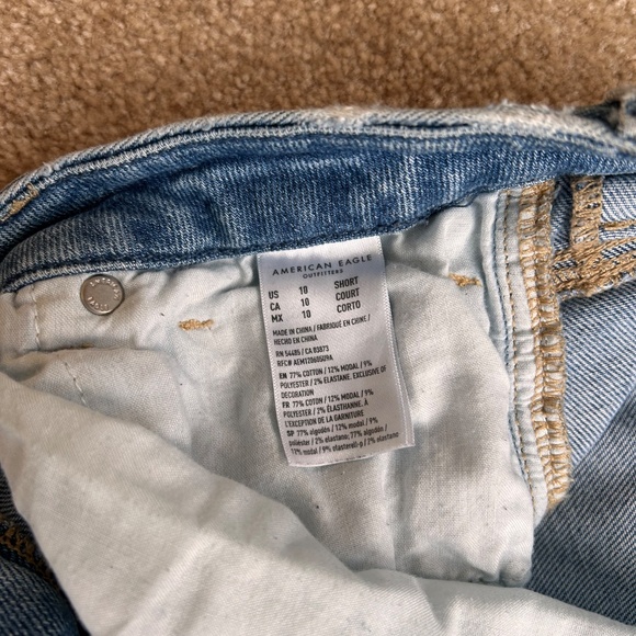 American Eagle Curvy Mom Jean Size 10 - Picture 4 of 10